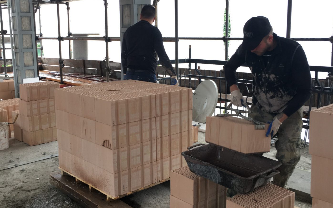 Impresa di costruzioni Aleov posa in opera Porotherm BIO PLAN