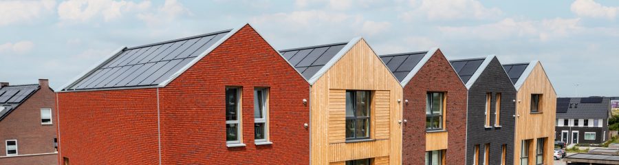 Product: ClickBrick Pure HV Blauwrood genuanceerd, Andalucia, Zwart. Contractor: Ekowood Houses, Verhaegh Ekobouw en Bouwbedrijf Regeling. New construction project Ekowood Houses | Wiarda, Leeuwarden