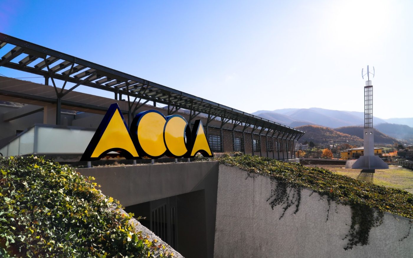 Outside details of Acca Software headquarter Irpinia new construction with Porotherm BIO PLAN 45 T