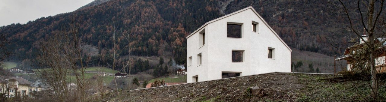 Rio dei Molini house on the river from Sudtirol new construction realized by Pedevilla Architect with Porotherm