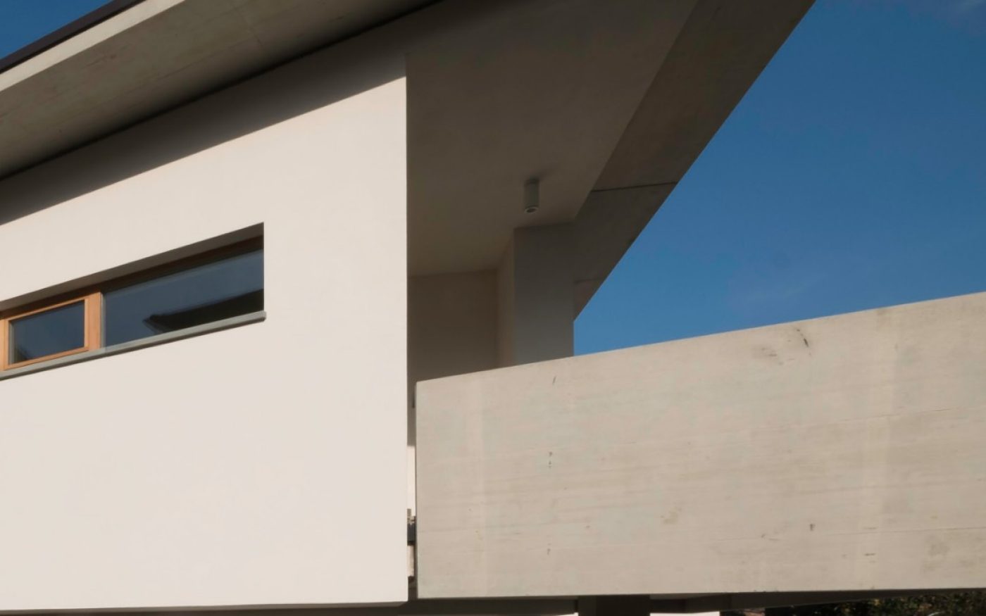 Outside details of Domus 2020 house new construction with Porotherm BIO PLAN 38 T