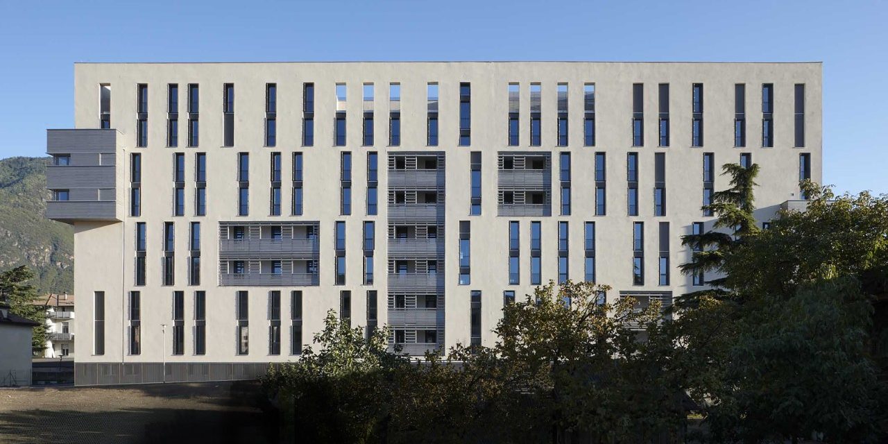 Overview multi family house Casanova Social Housing at Bolzano new construction with Porotherm BIO PLAN 25