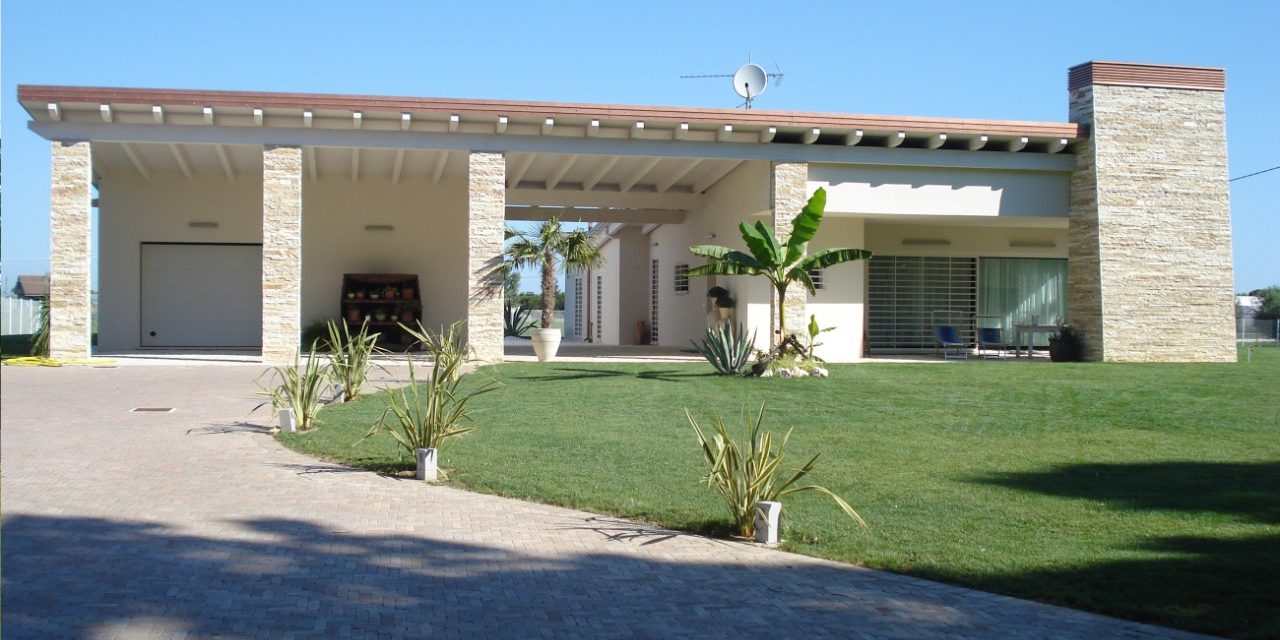 Entrance to Villa Bellaria of Barogi Architect new construction with Porotherm PLAN PLUS 42,5