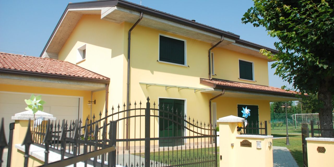 Detalis of seismic house from Finale Emilia new construction with Porotherm BIO PLAN 45