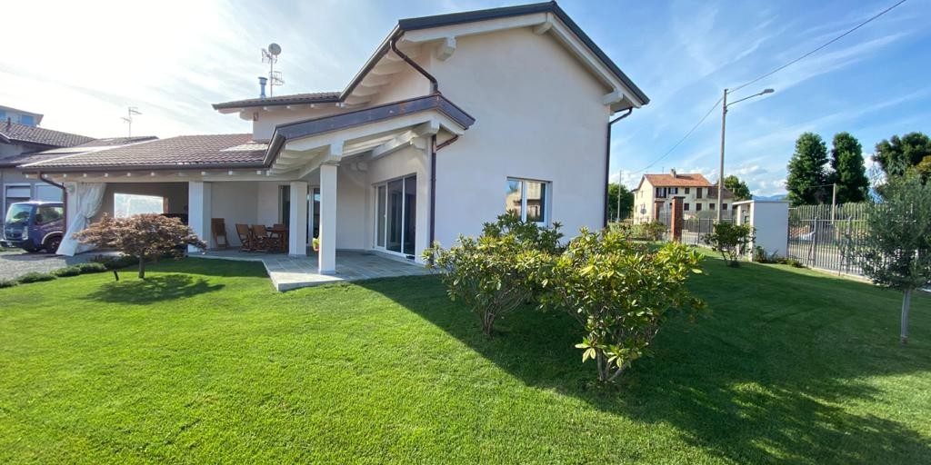 Vista esterna Villa NZEB Gaglianico Arch Viazzo