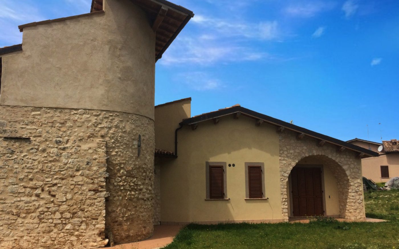 Tower of open house (4 faced) from Norcia new construction with Porotherm BIO PLAN 38