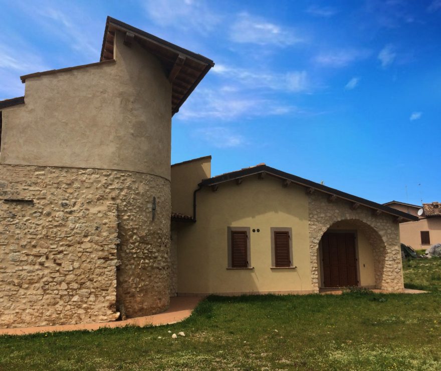 Tower of open house (4 faced) from Norcia new construction with Porotherm BIO PLAN 38