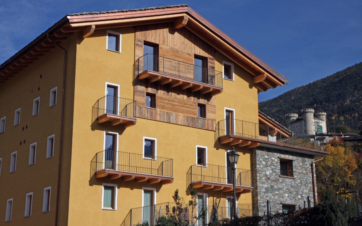 Overview of multi family house Aosta renovation with Porotherm