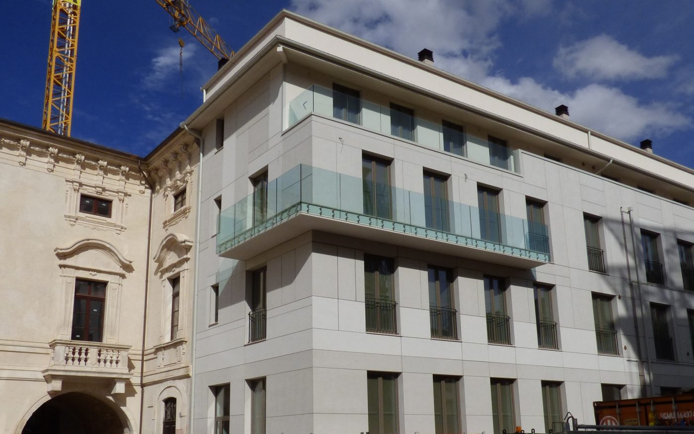 Ristrutturazione esterna di un residence nel centro storico de L'Aquila con Porotherm BIO PLAN 38 T-0,09