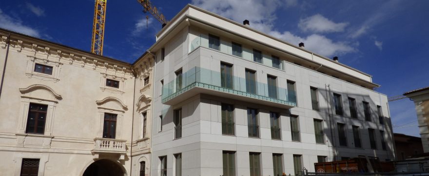 Ristrutturazione esterna di un residence nel centro storico de L'Aquila con Porotherm BIO PLAN 38 T-0,09