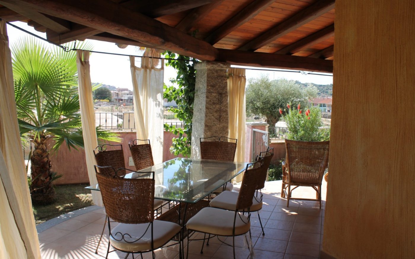 External patio of Residence Agora Sardegna new construction with Porotherm