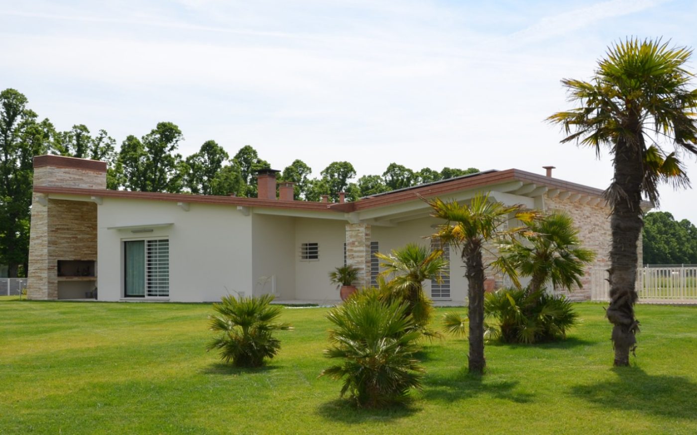 Behind of Villa Bellaria of Barogi architect new construction with Porotherm PLAN PLUS 42,5