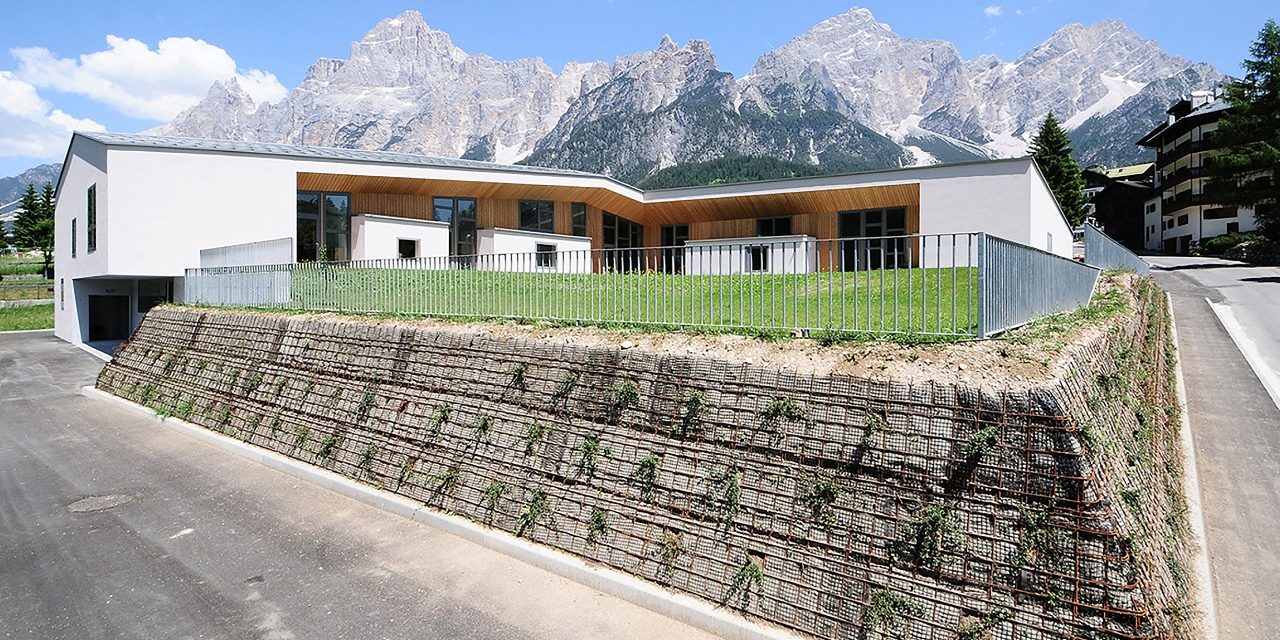 School of San Vito di Cadore overview on the mountain new construction with Porotherm BIO PLAN 35