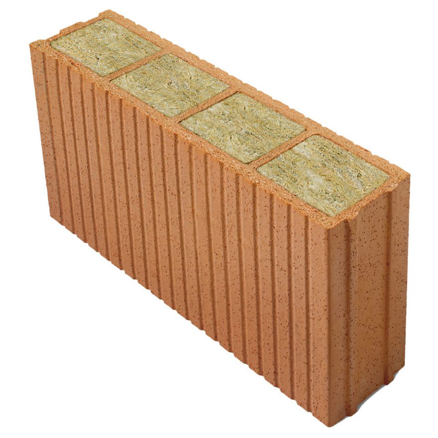 Porotherm PLANA+ Revolution, tramezza in laterizio rettificata da 12 cm di spessore, riempita con lana di roccia. Ideale per interventi di riqualificazione energetica e per ristrutturazioni edilizie, può essere utilizzata anche come cappotto in laterizio.
